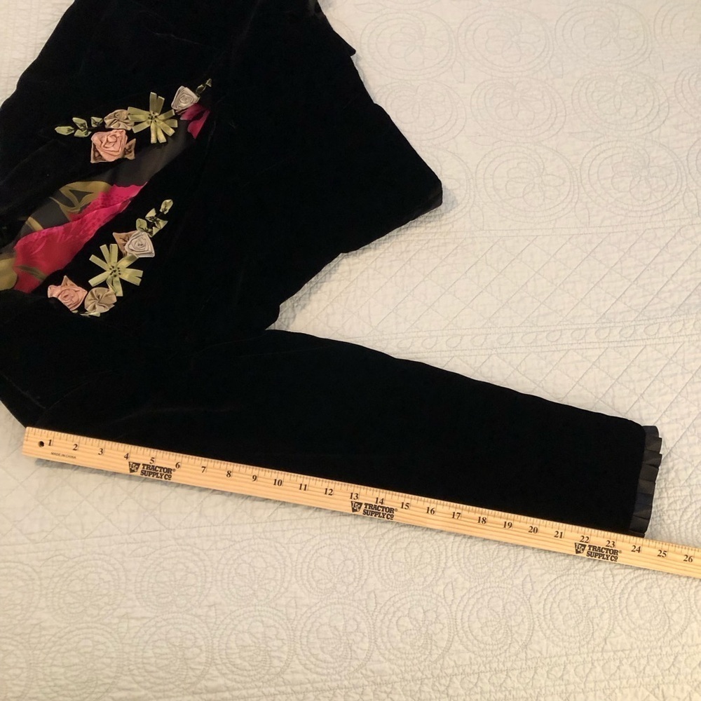 Black velvet silk blend blazer. Women’s size 10. - Picture 7 of 9